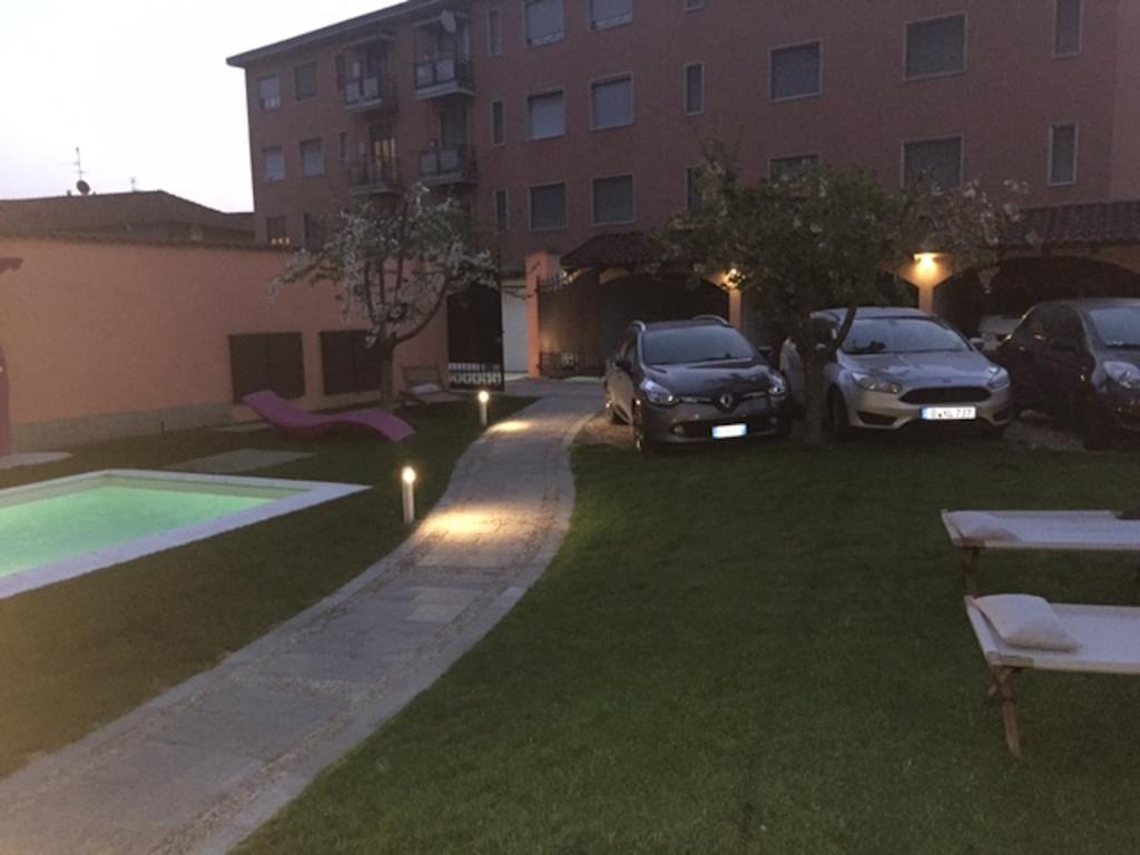 Casa Rosa Bed and Breakfast San Giuliano Milanese Buitenkant foto